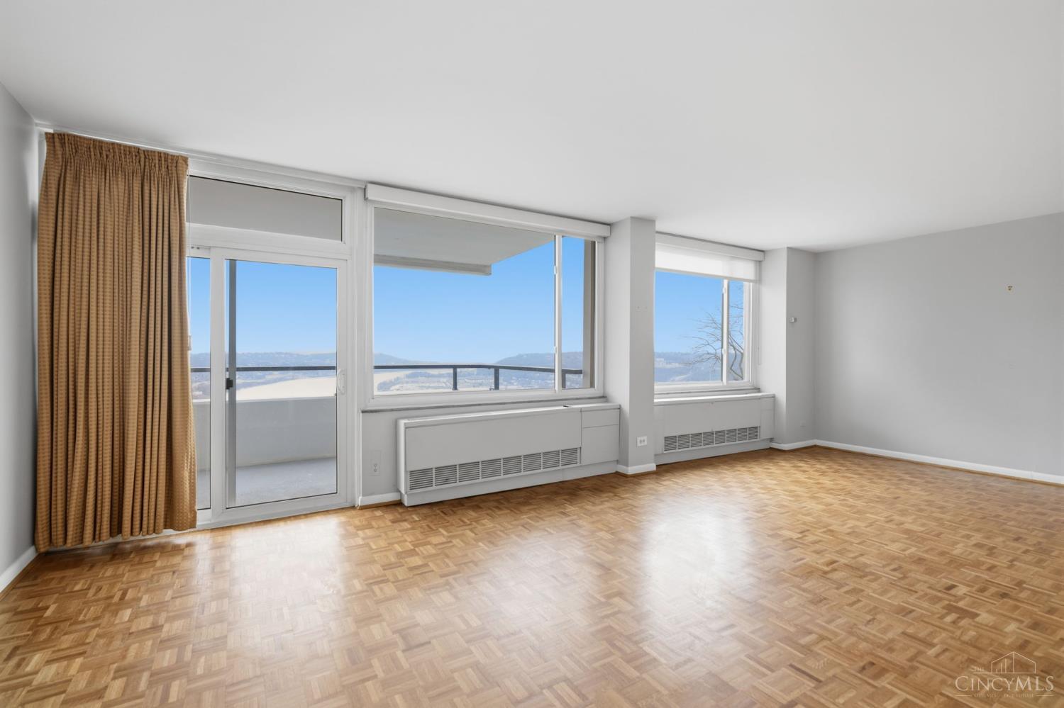 2401 Ingleside Avenue 4A