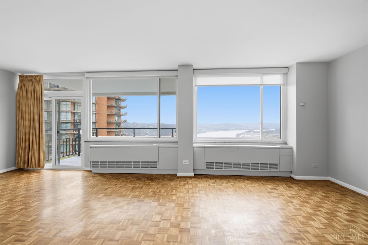 2401 Ingleside Avenue 4A