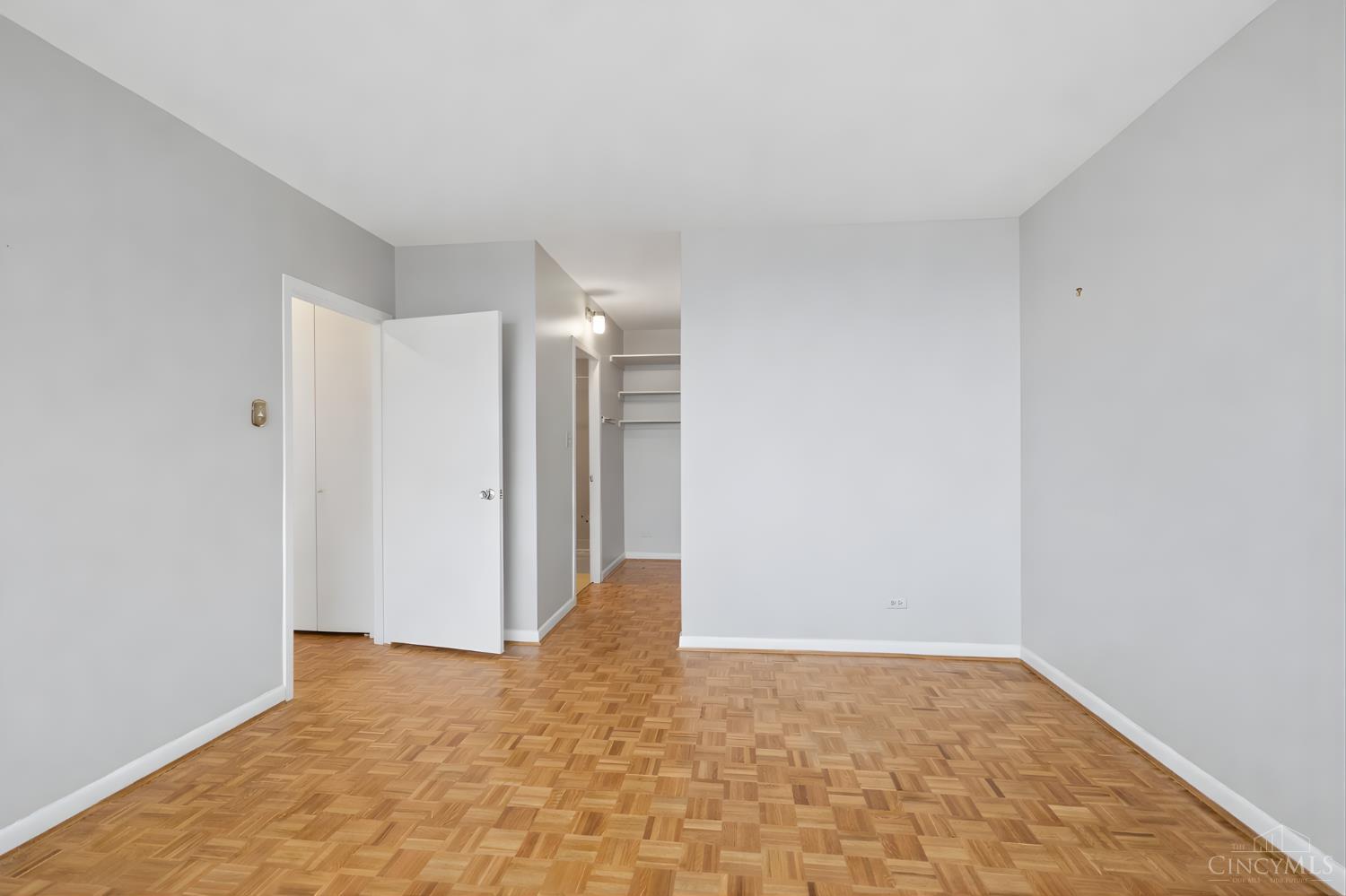 2401 Ingleside Avenue 4A