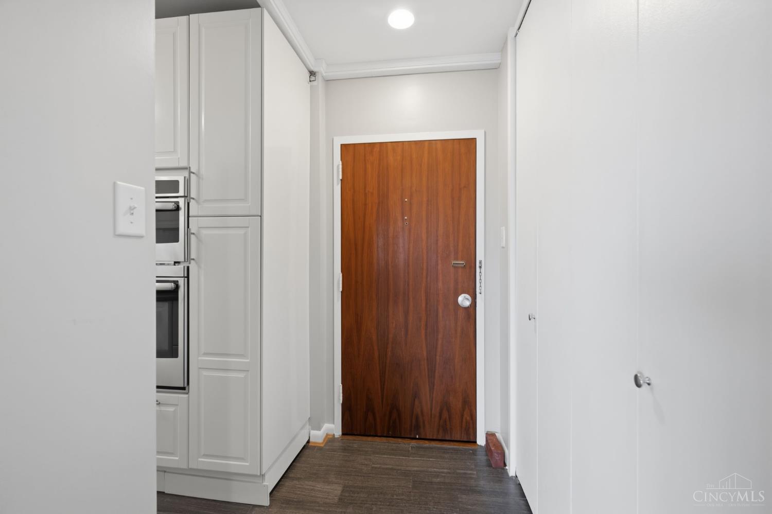 2401 Ingleside Avenue 4A