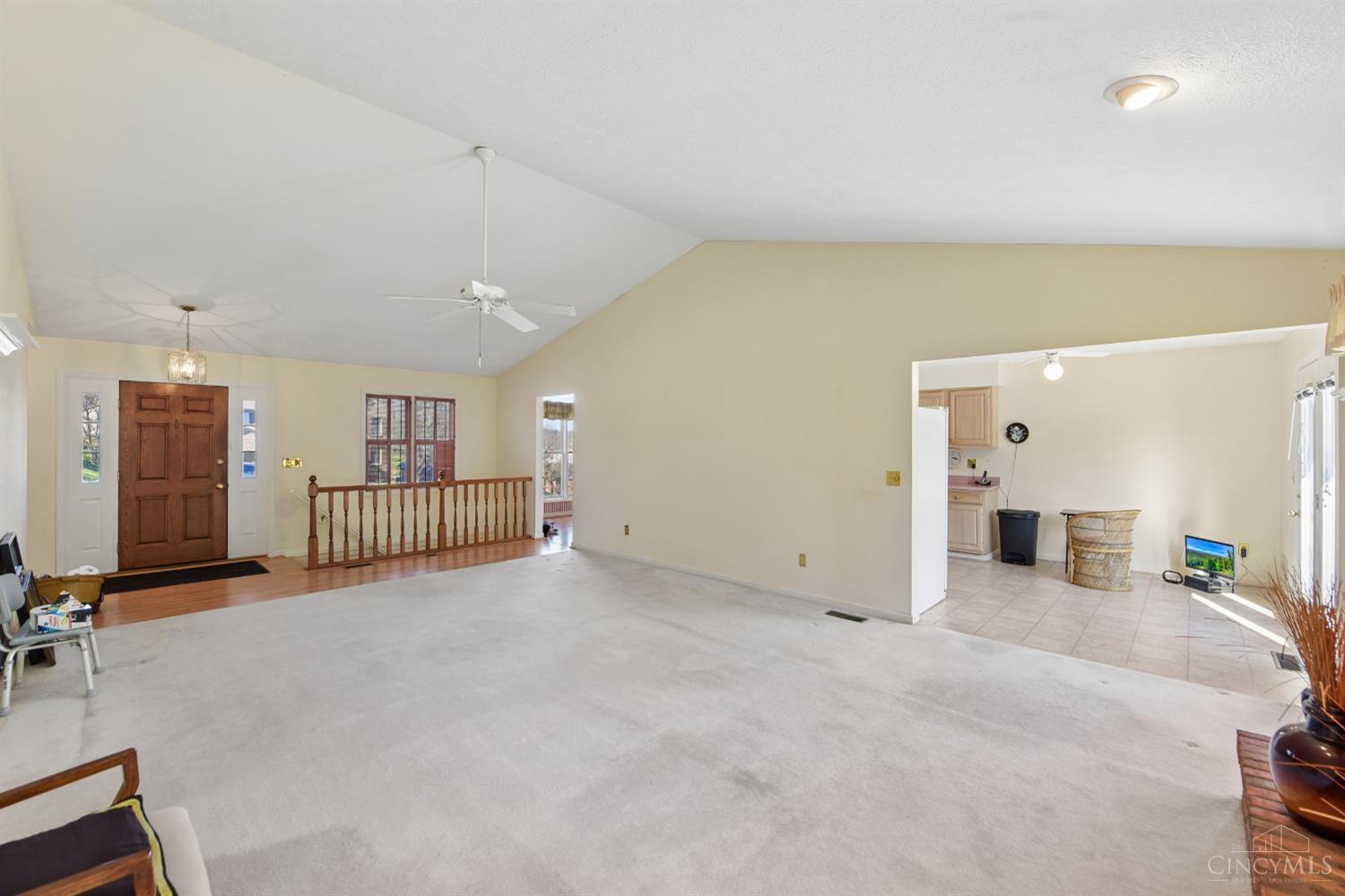 4467 Oakville Drive