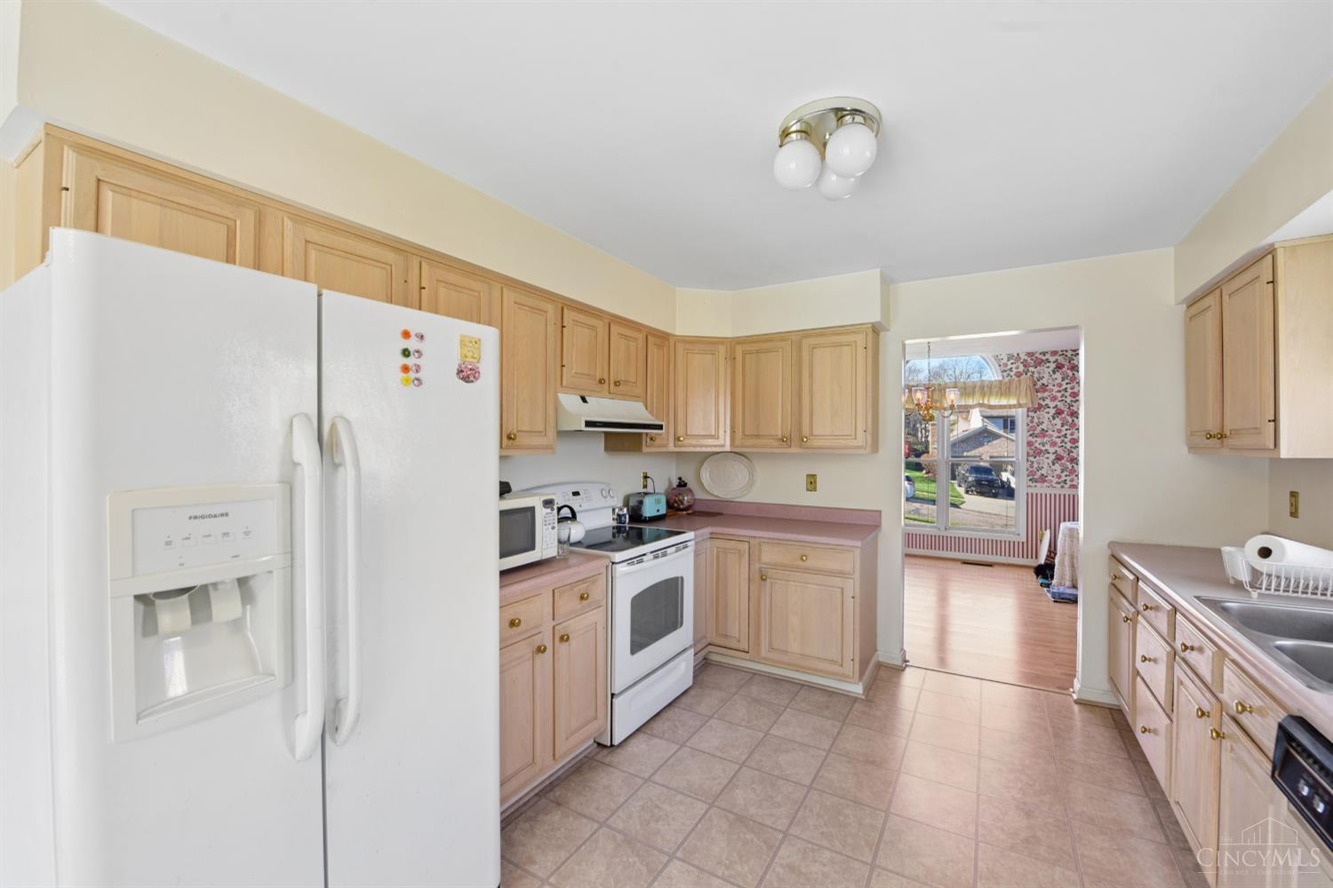 4467 Oakville Drive