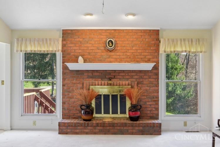 4467 Oakville Drive