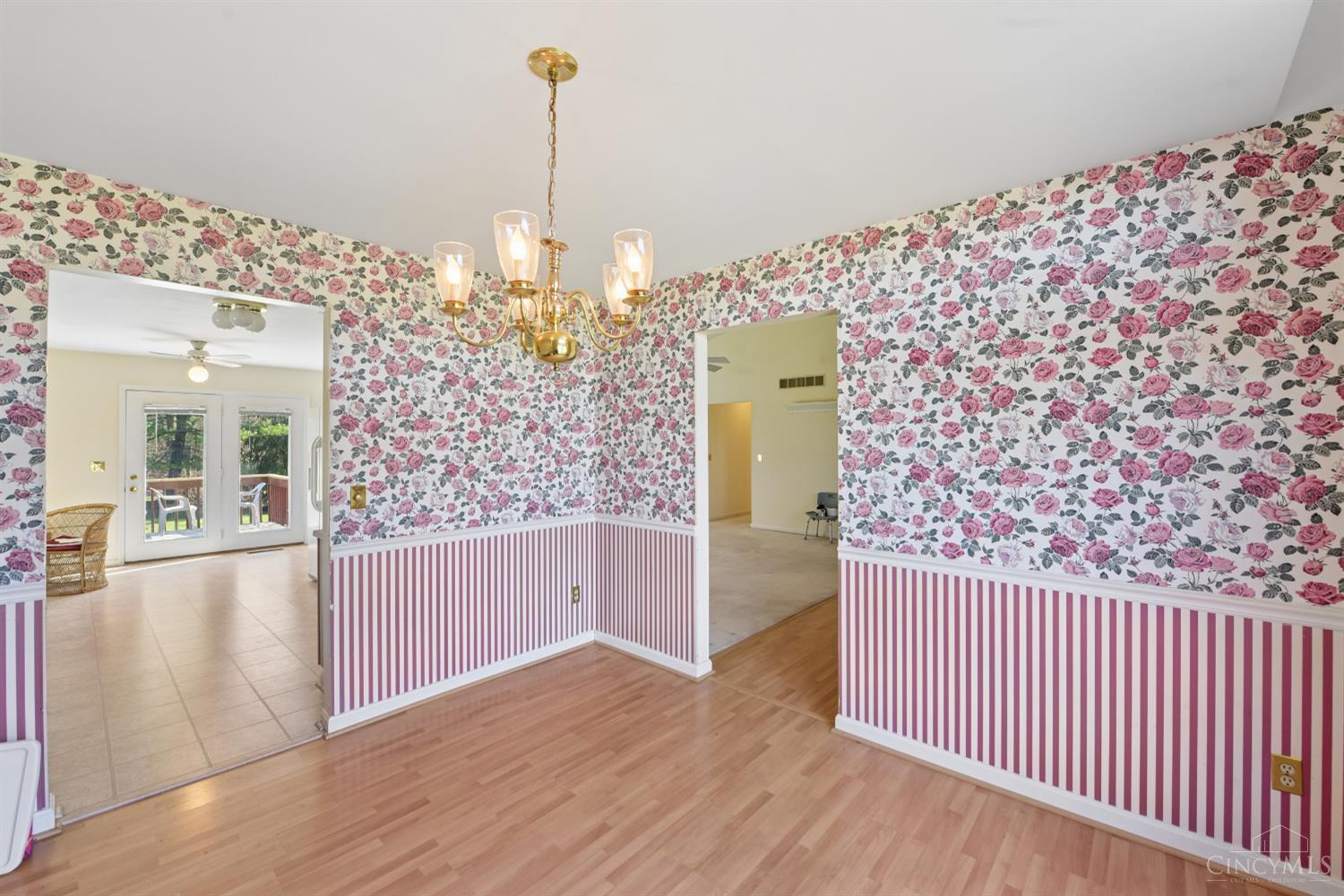 4467 Oakville Drive
