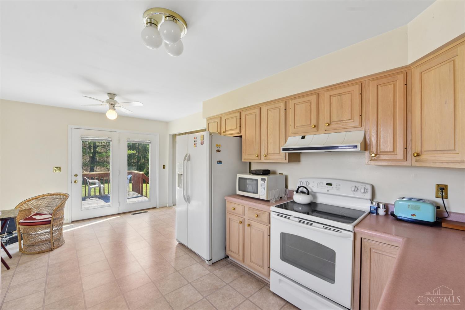 4467 Oakville Drive