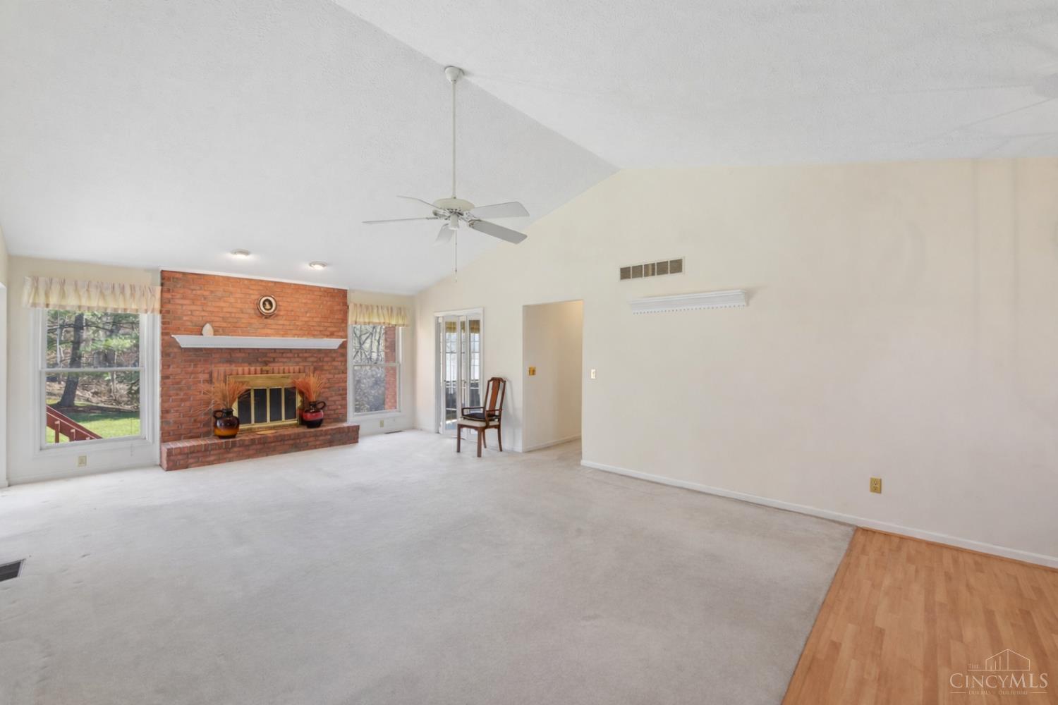 4467 Oakville Drive