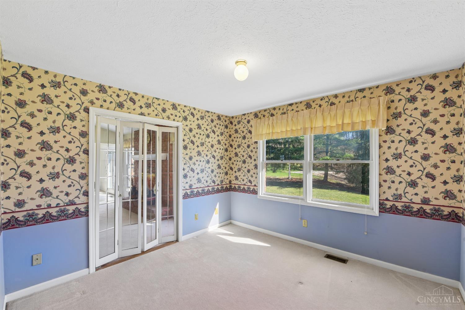 4467 Oakville Drive