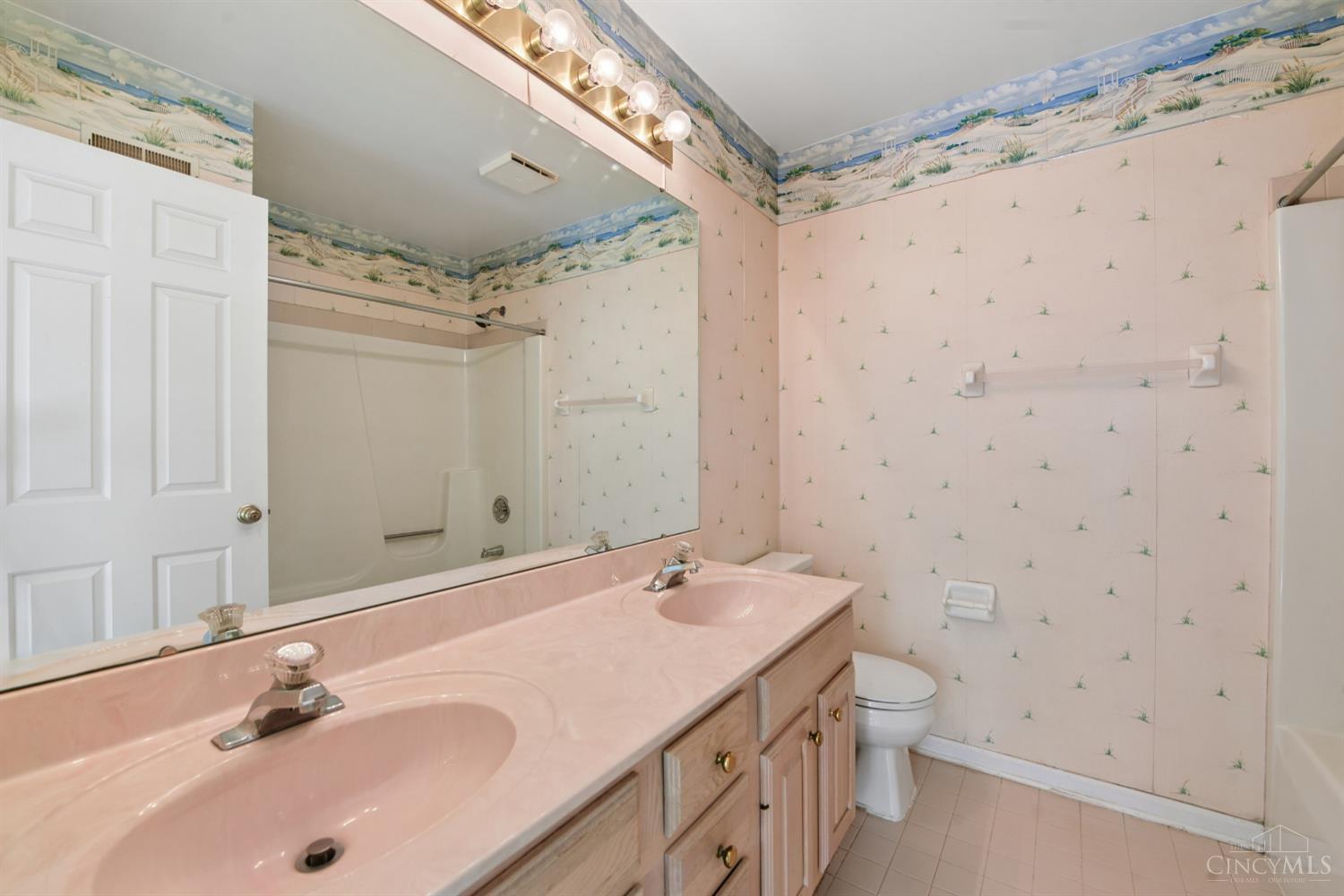 4467 Oakville Drive