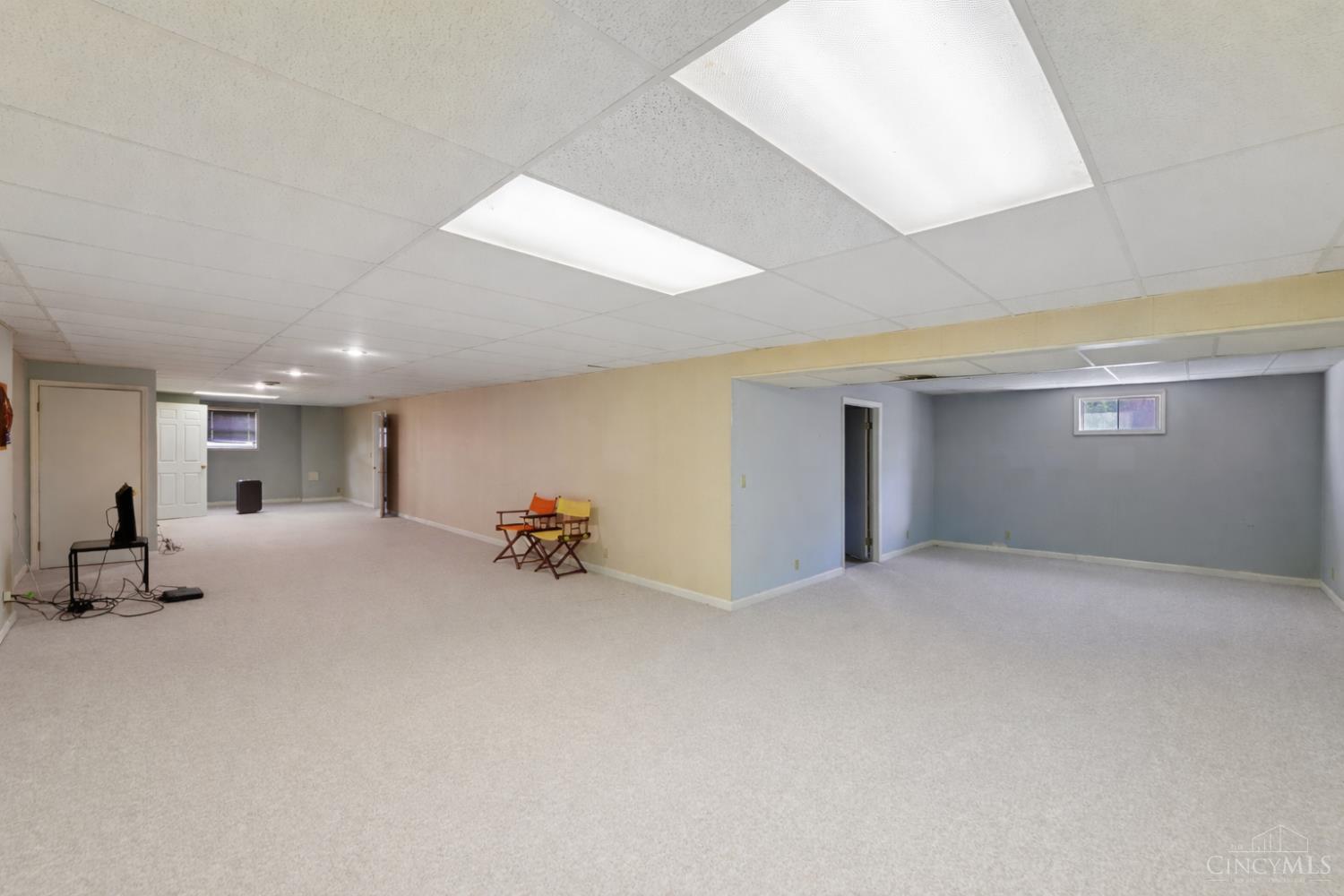 4467 Oakville Drive