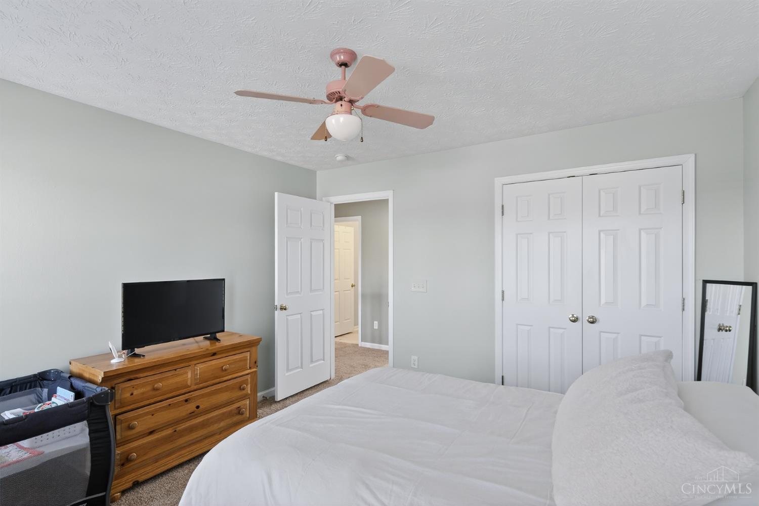 5466 Gwenolyn Ridge