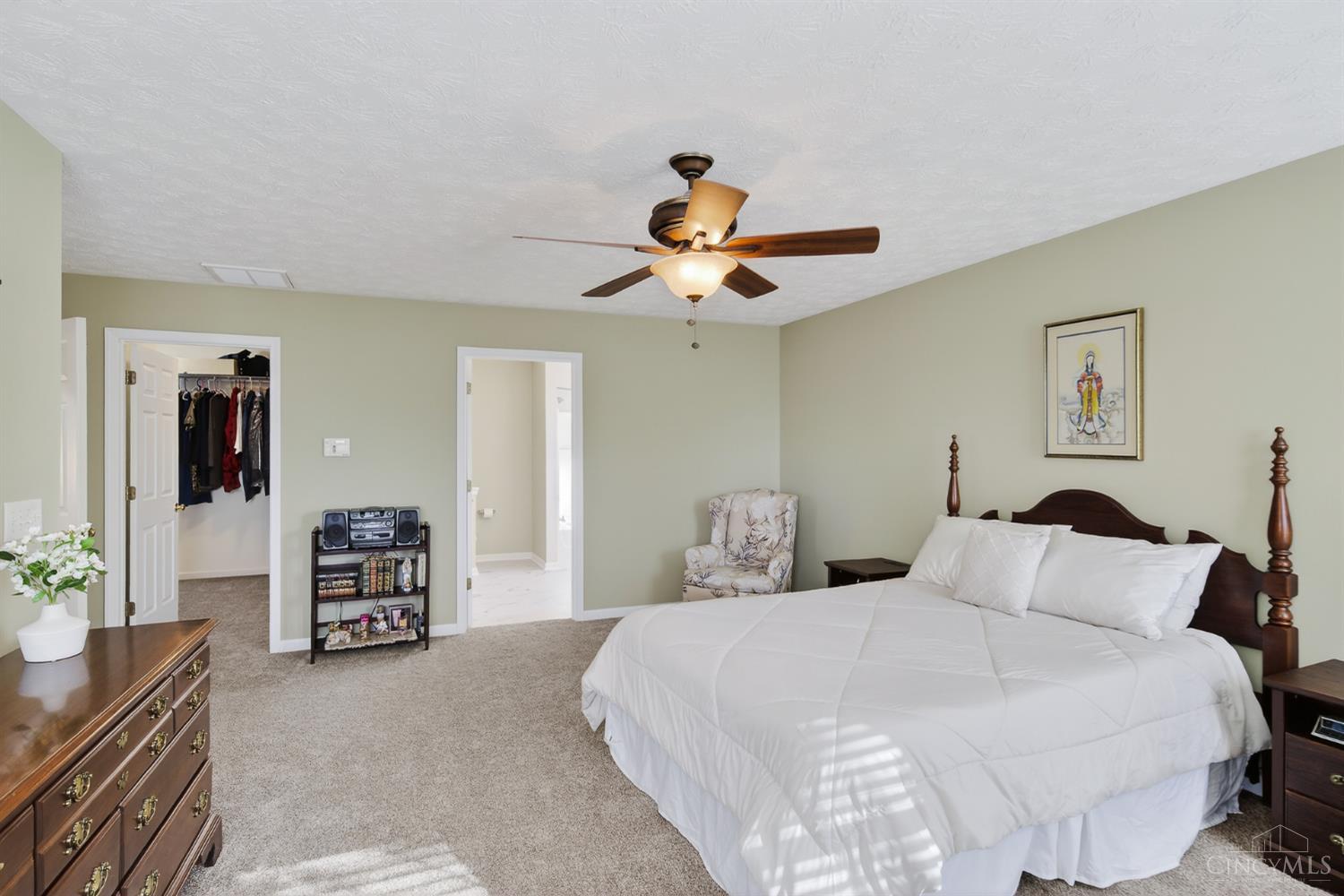 5466 Gwenolyn Ridge