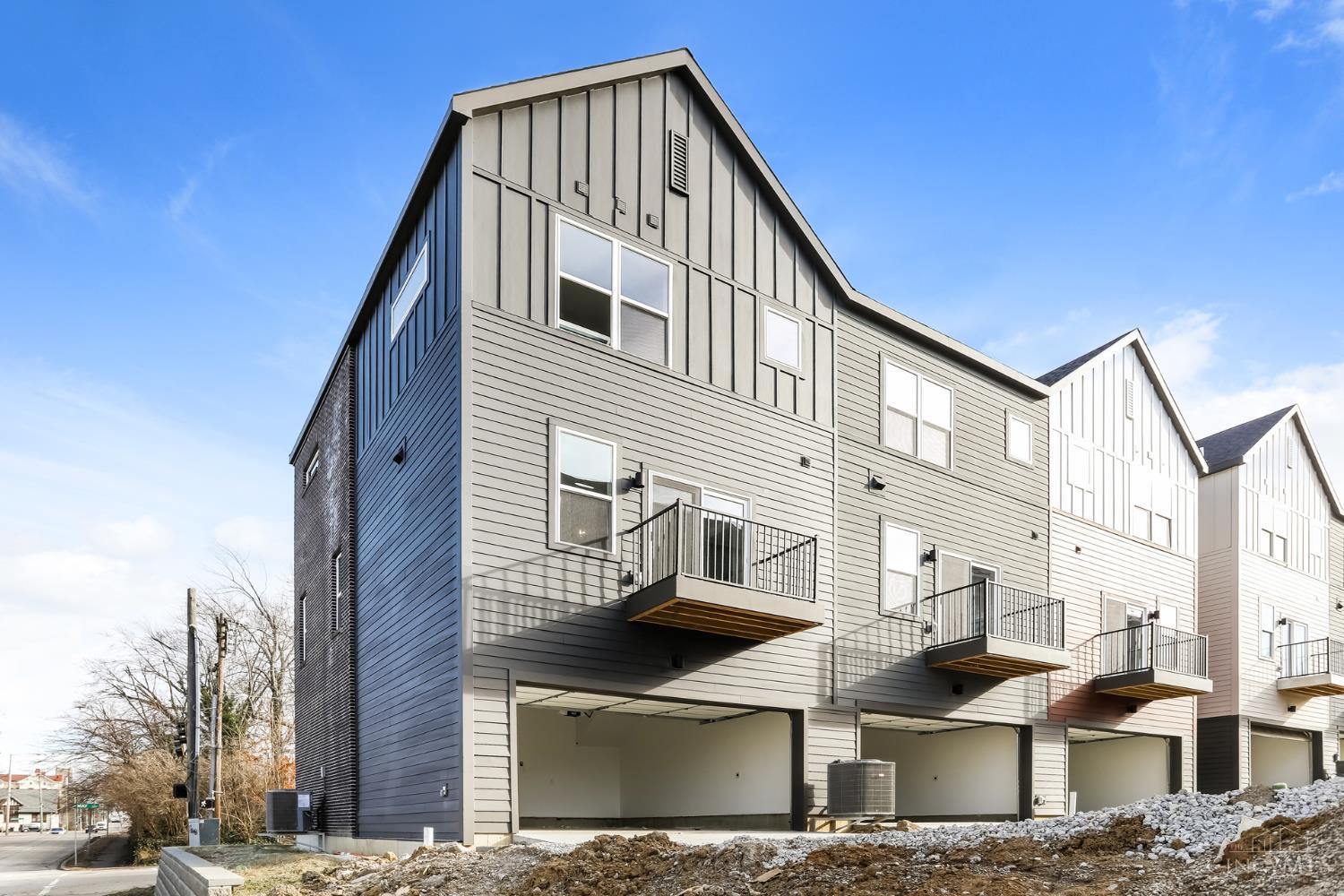 2611 May Street