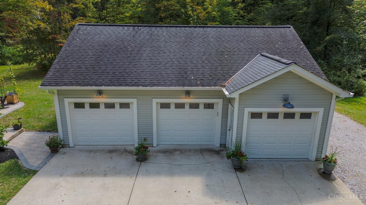 5445 Belle Meade