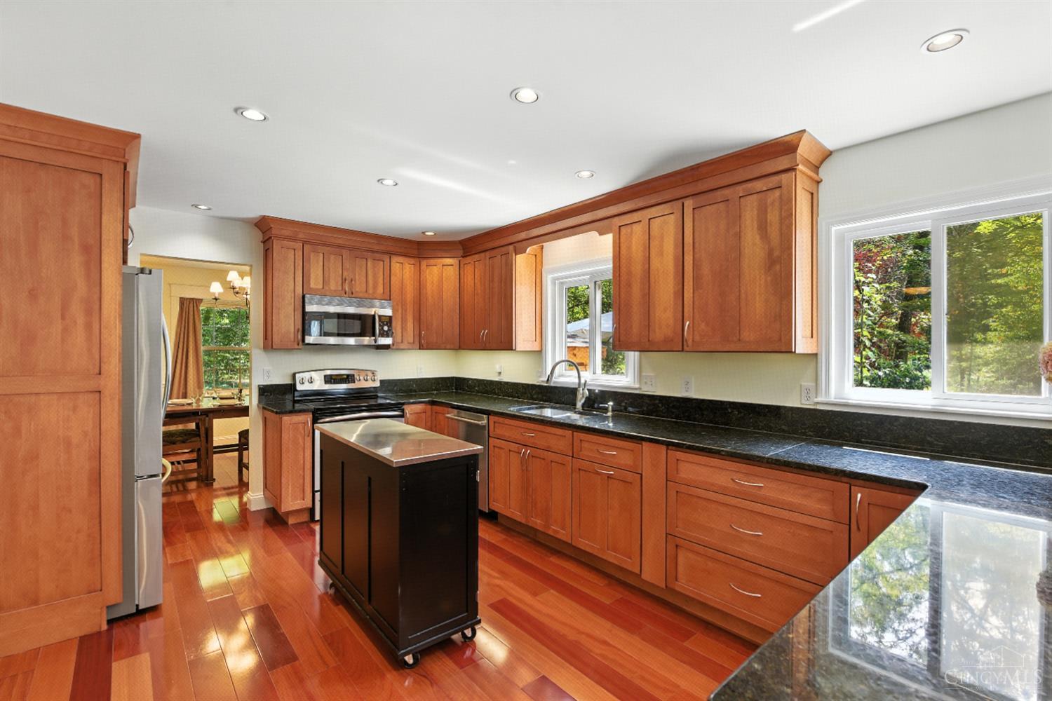 5445 Belle Meade