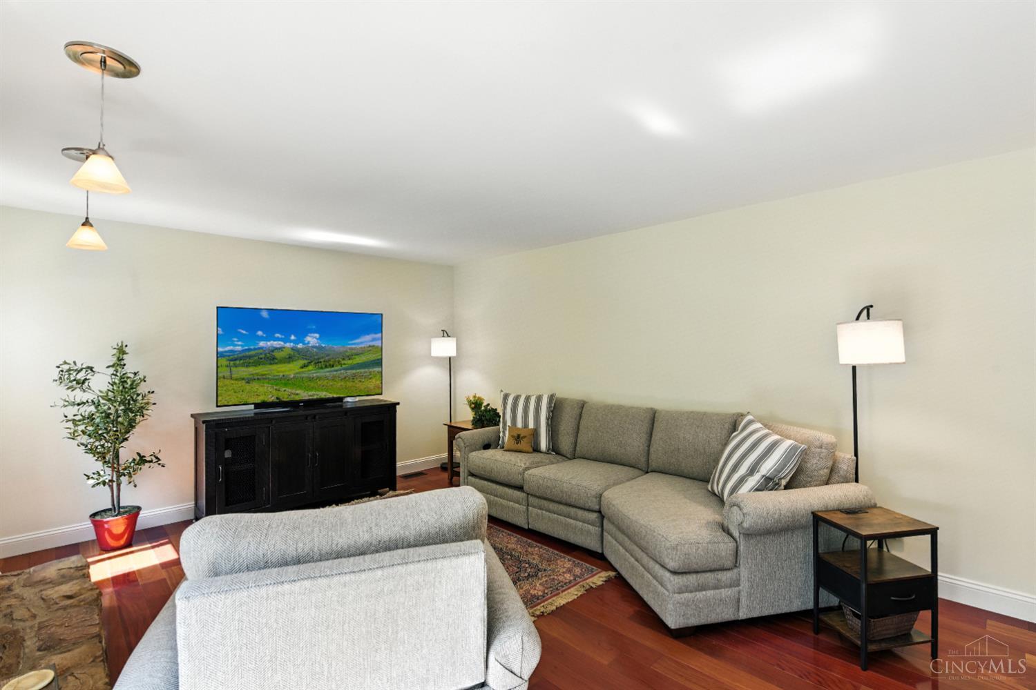 5445 Belle Meade