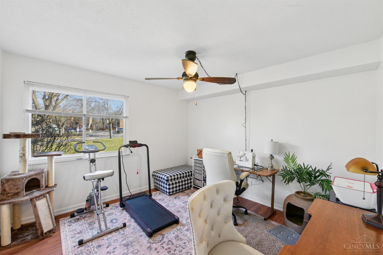 5986 Meadow Creek Drive 2