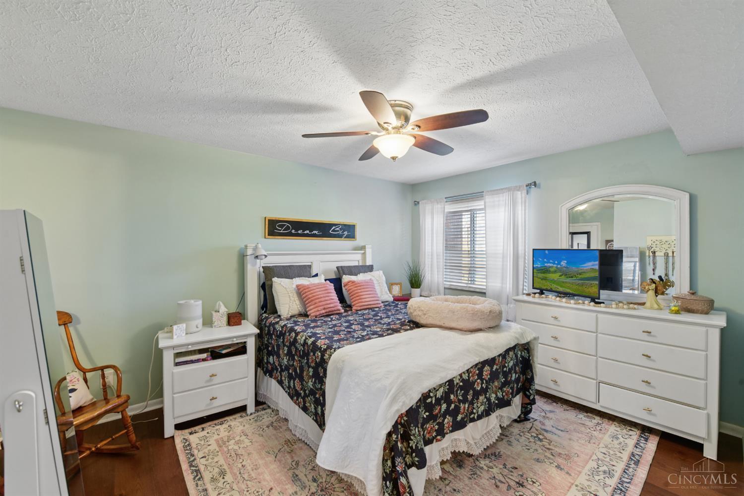 5986 Meadow Creek Drive 2