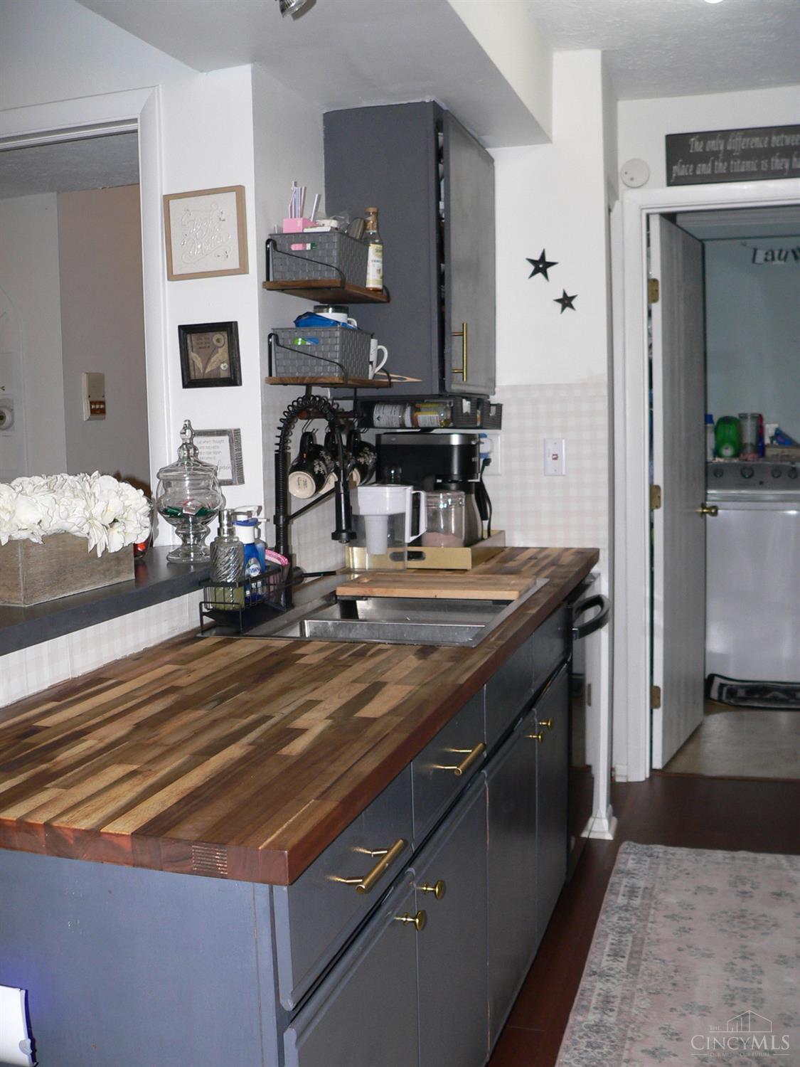 5986 Meadow Creek Drive 2