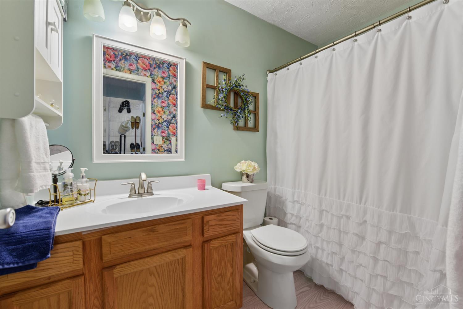 5986 Meadow Creek Drive 2