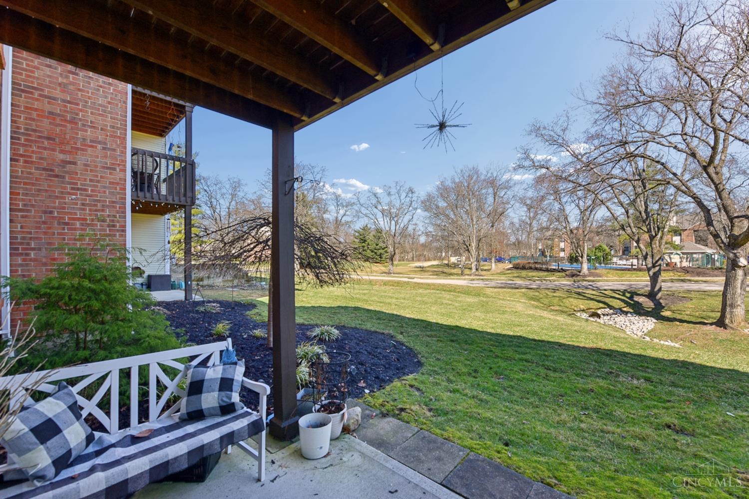5986 Meadow Creek Drive 2