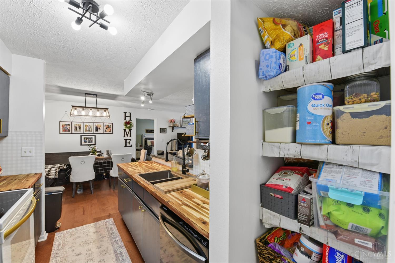 5986 Meadow Creek Drive 2