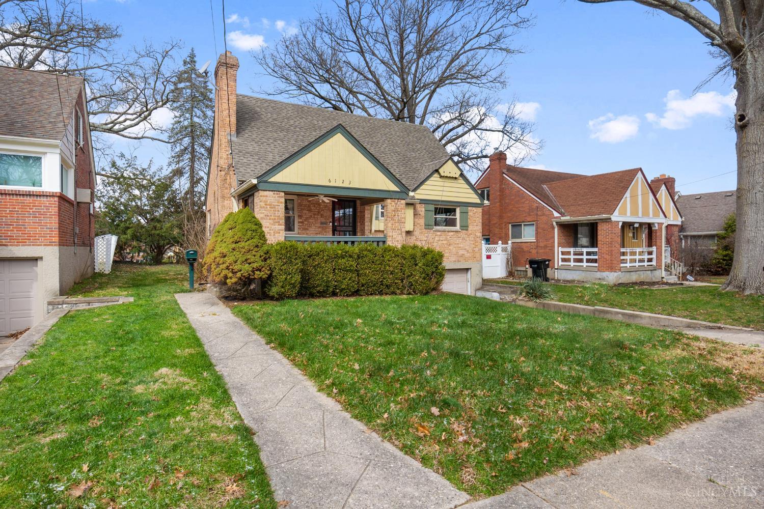 6123 Kingsford Drive
