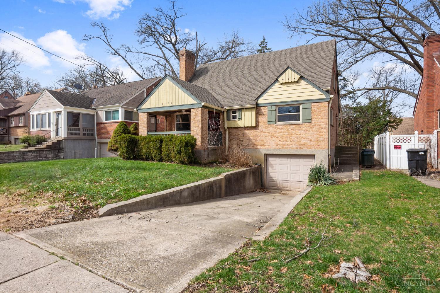 6123 Kingsford Drive