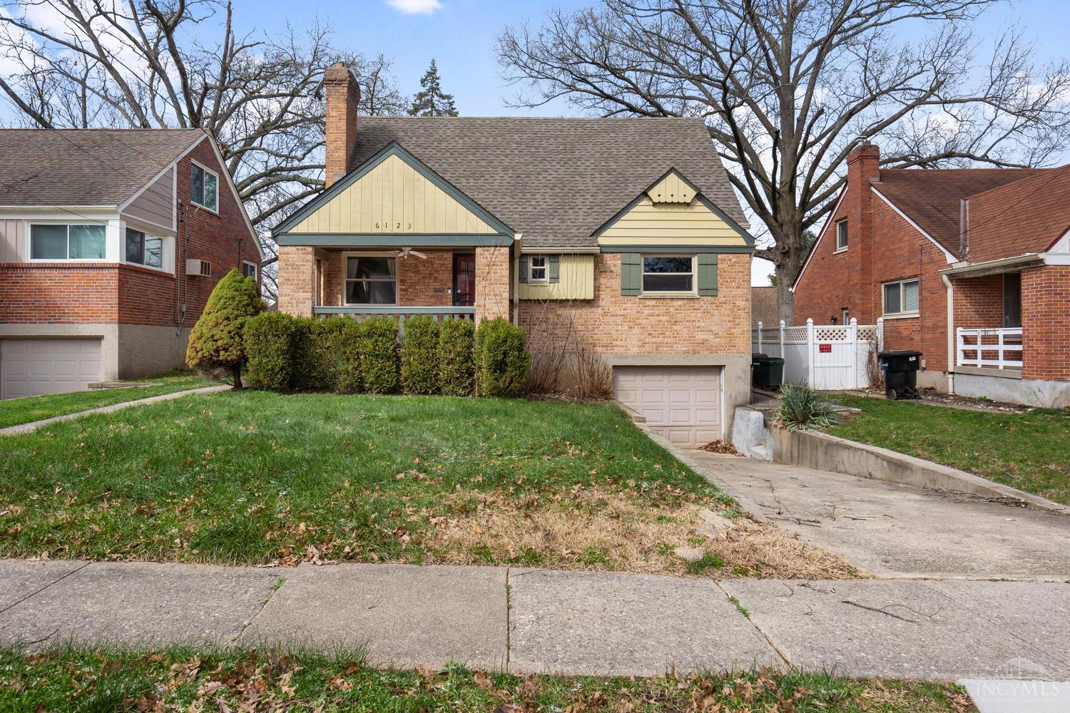 6123 Kingsford Drive