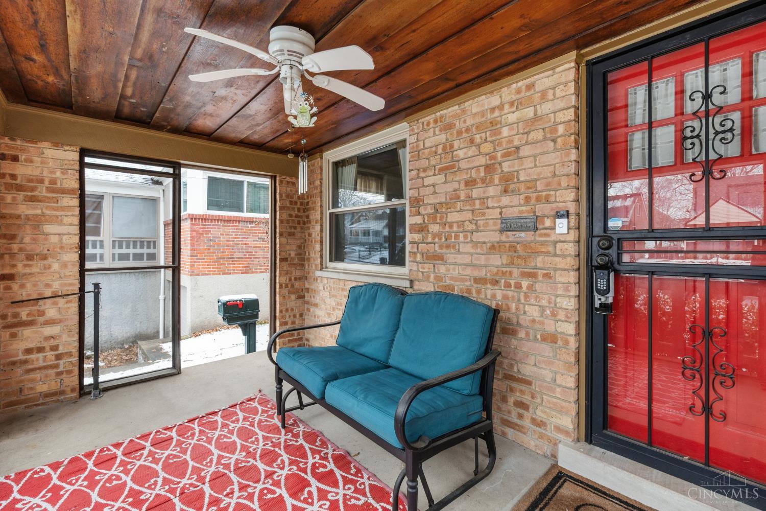6123 Kingsford Drive