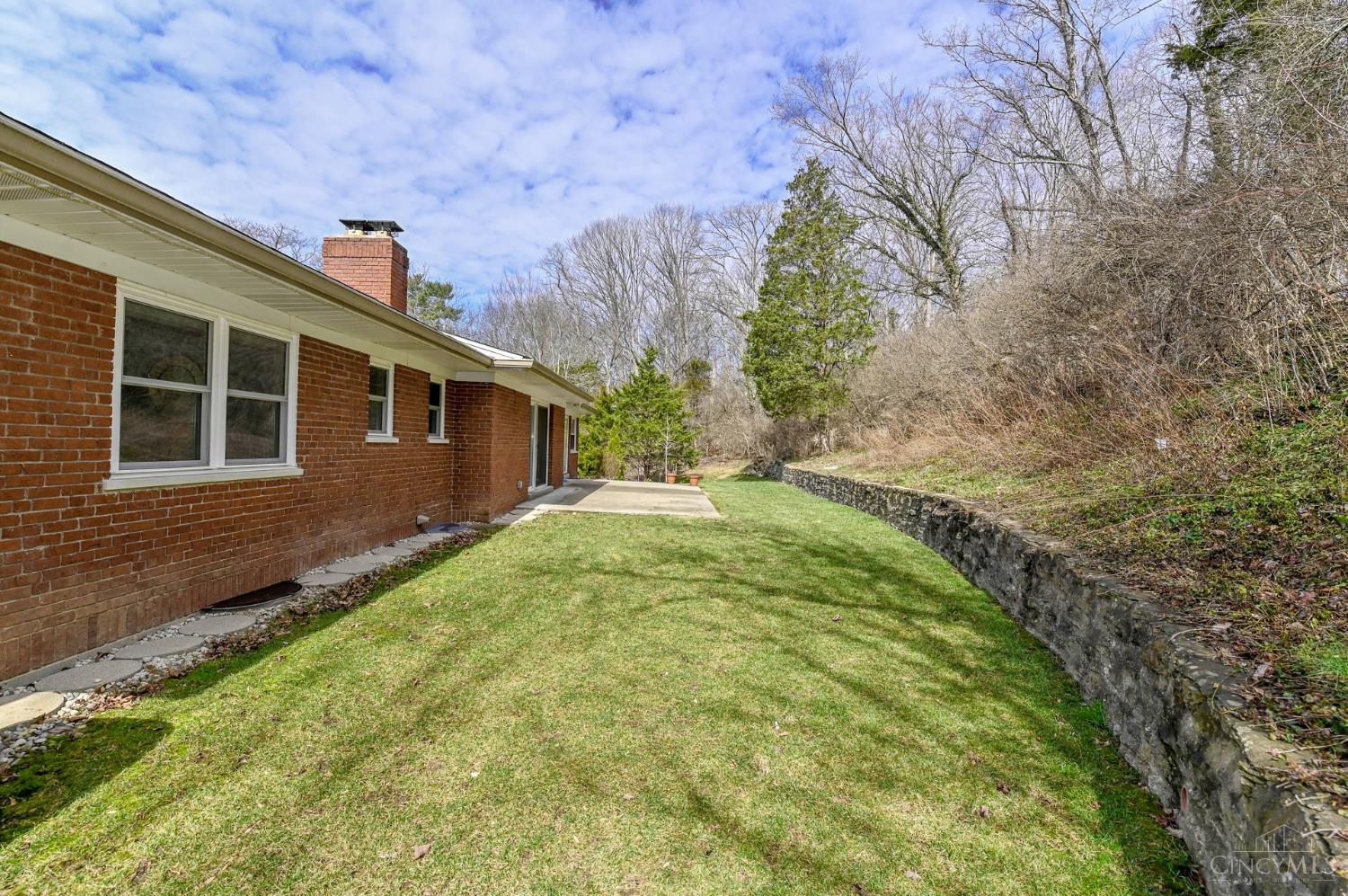 698 Cedar Knolls Court