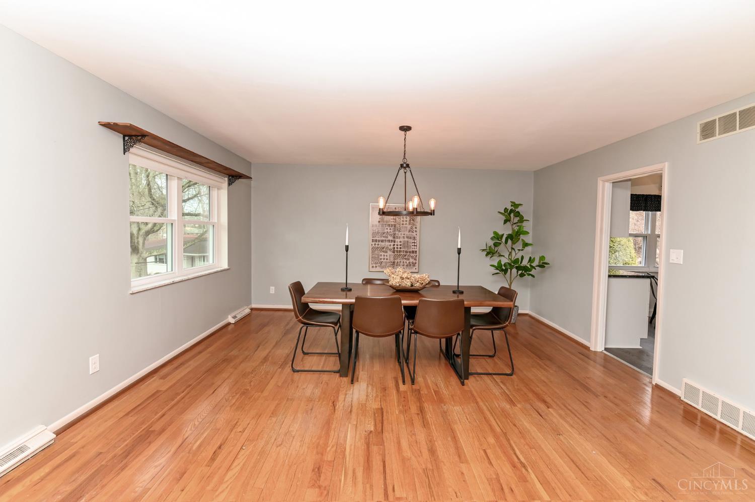 698 Cedar Knolls Court