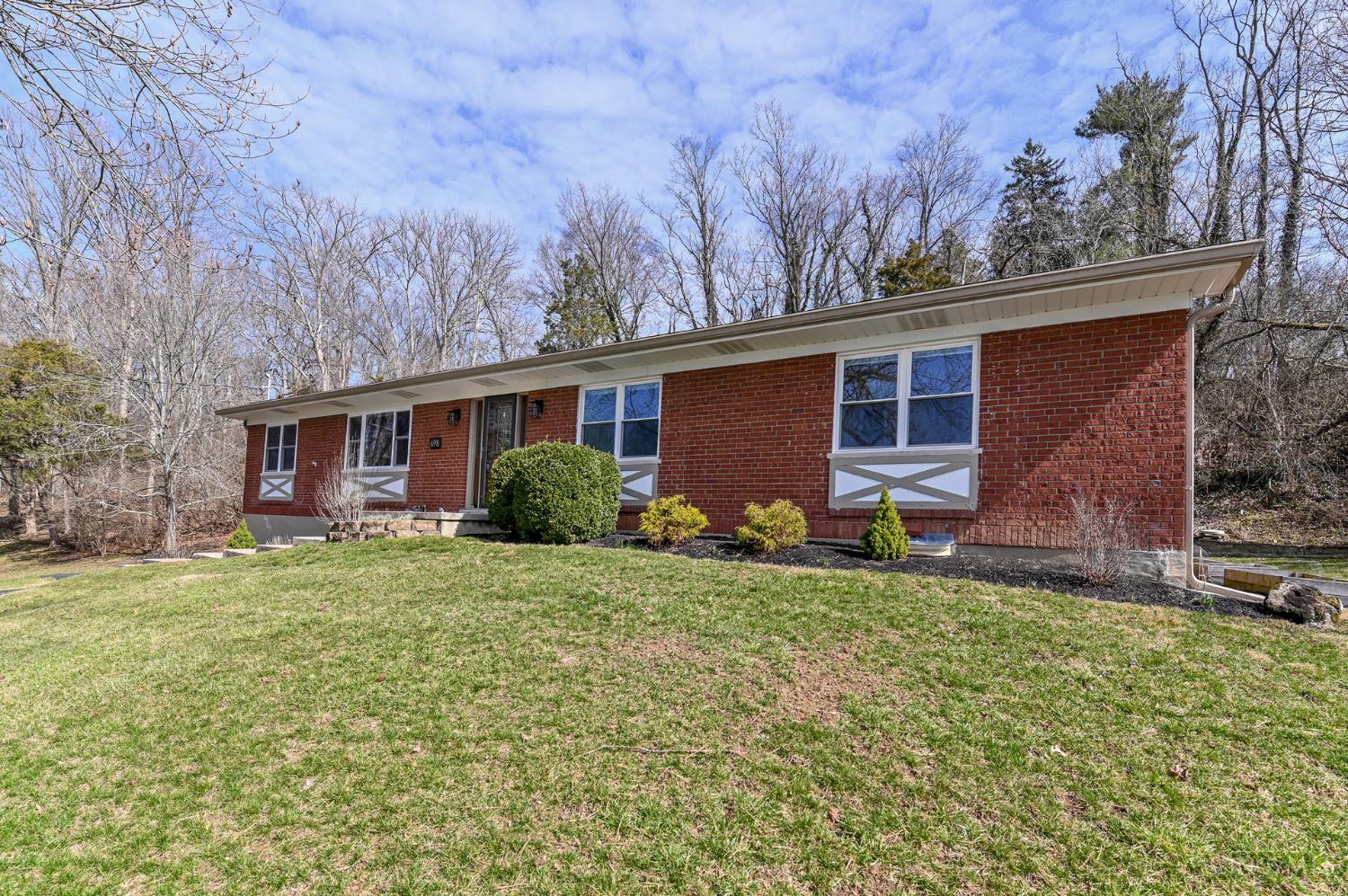 698 Cedar Knolls Court