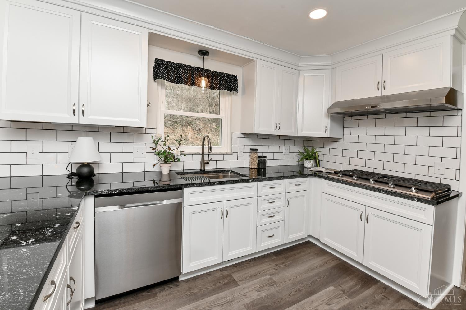 698 Cedar Knolls Court