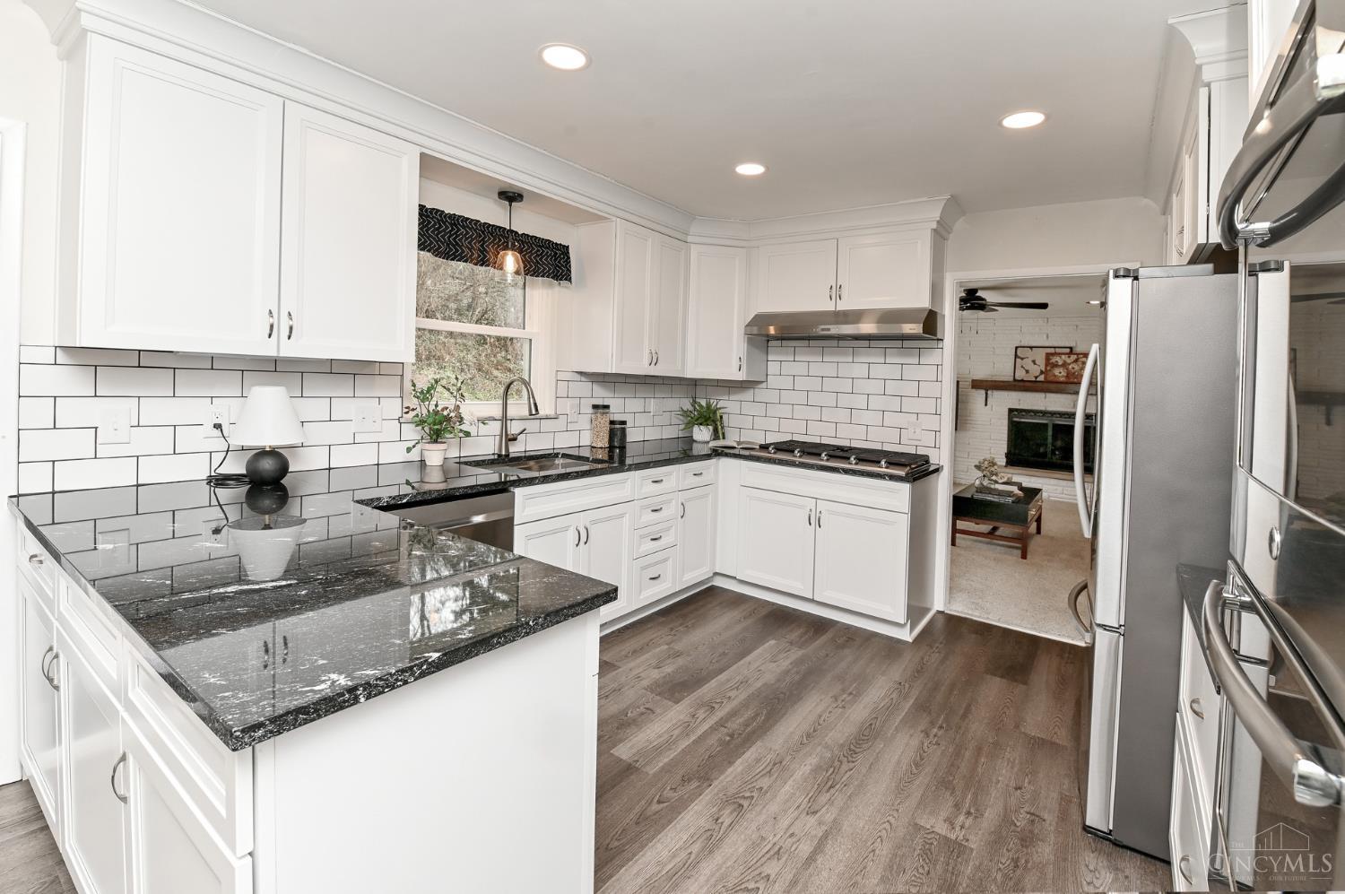 698 Cedar Knolls Court