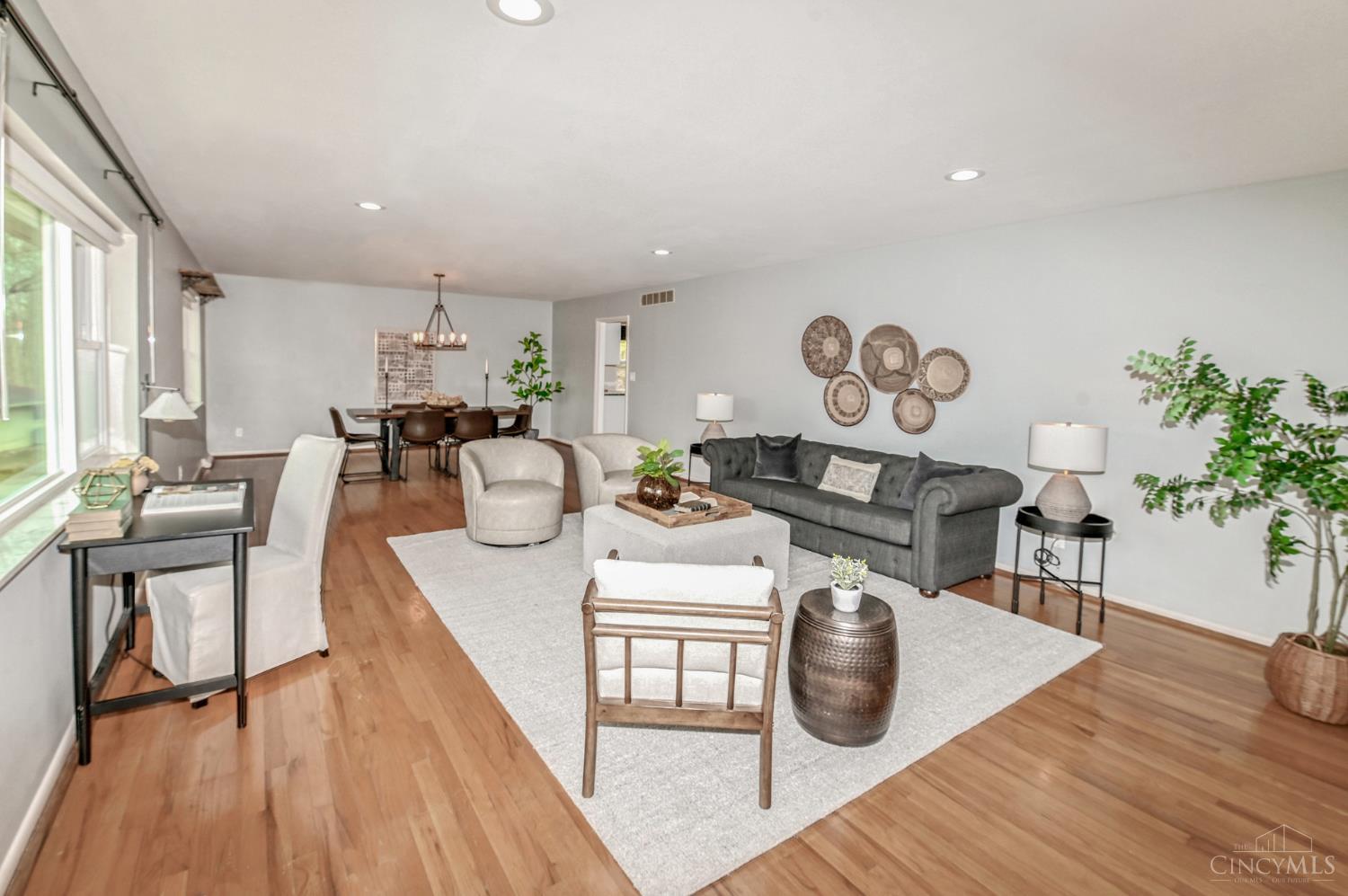 698 Cedar Knolls Court