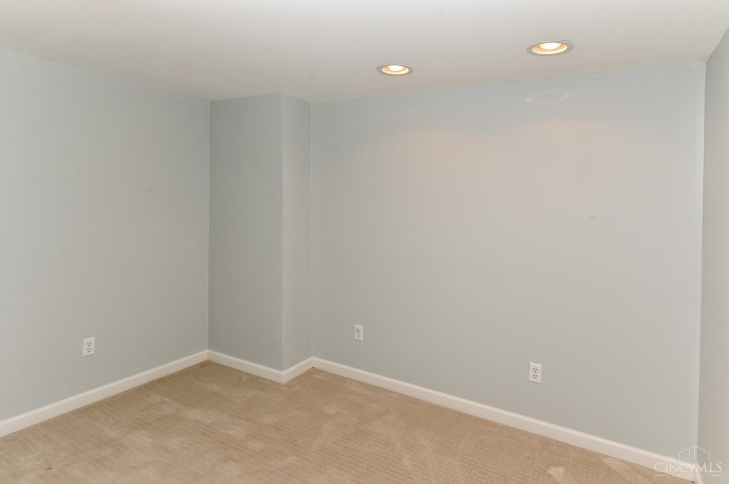 698 Cedar Knolls Court
