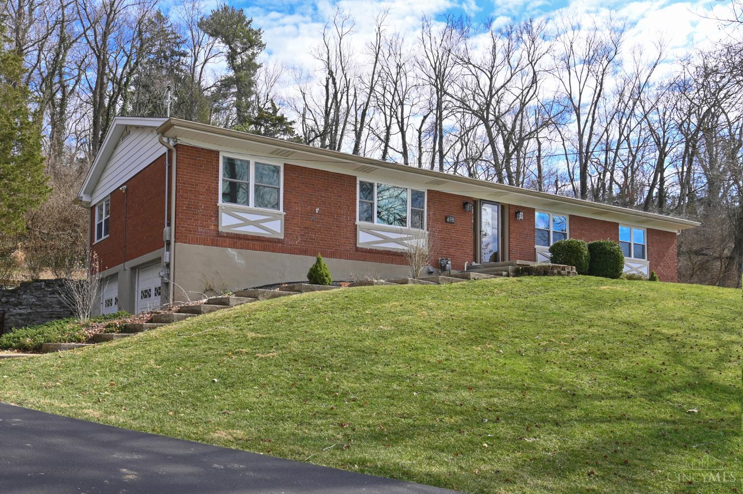 698 Cedar Knolls Court