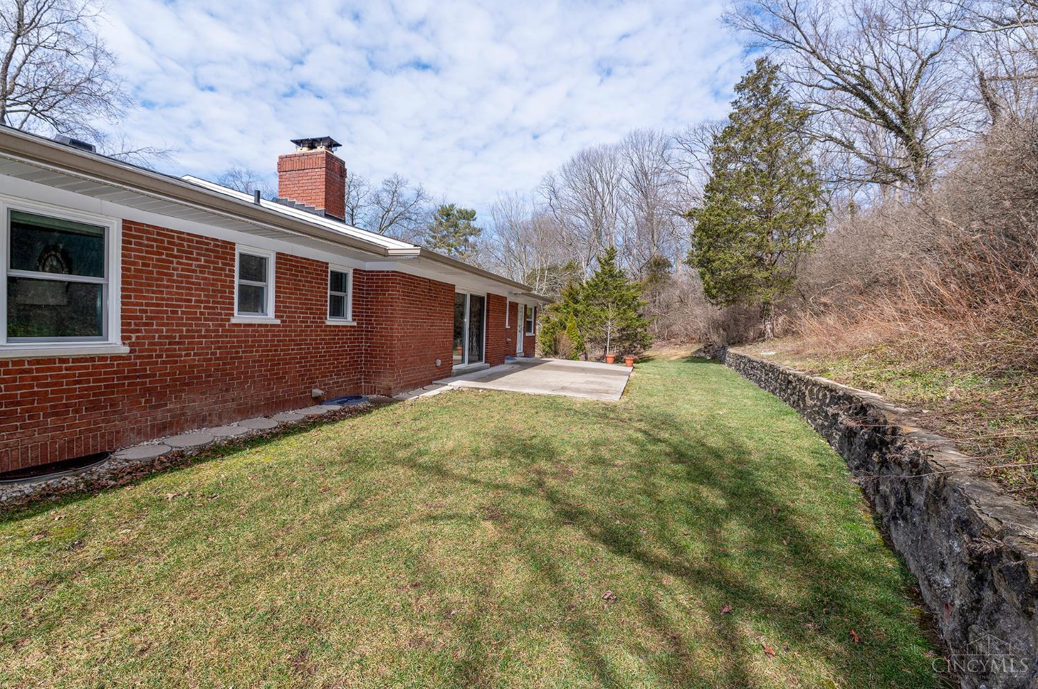 698 Cedar Knolls Court