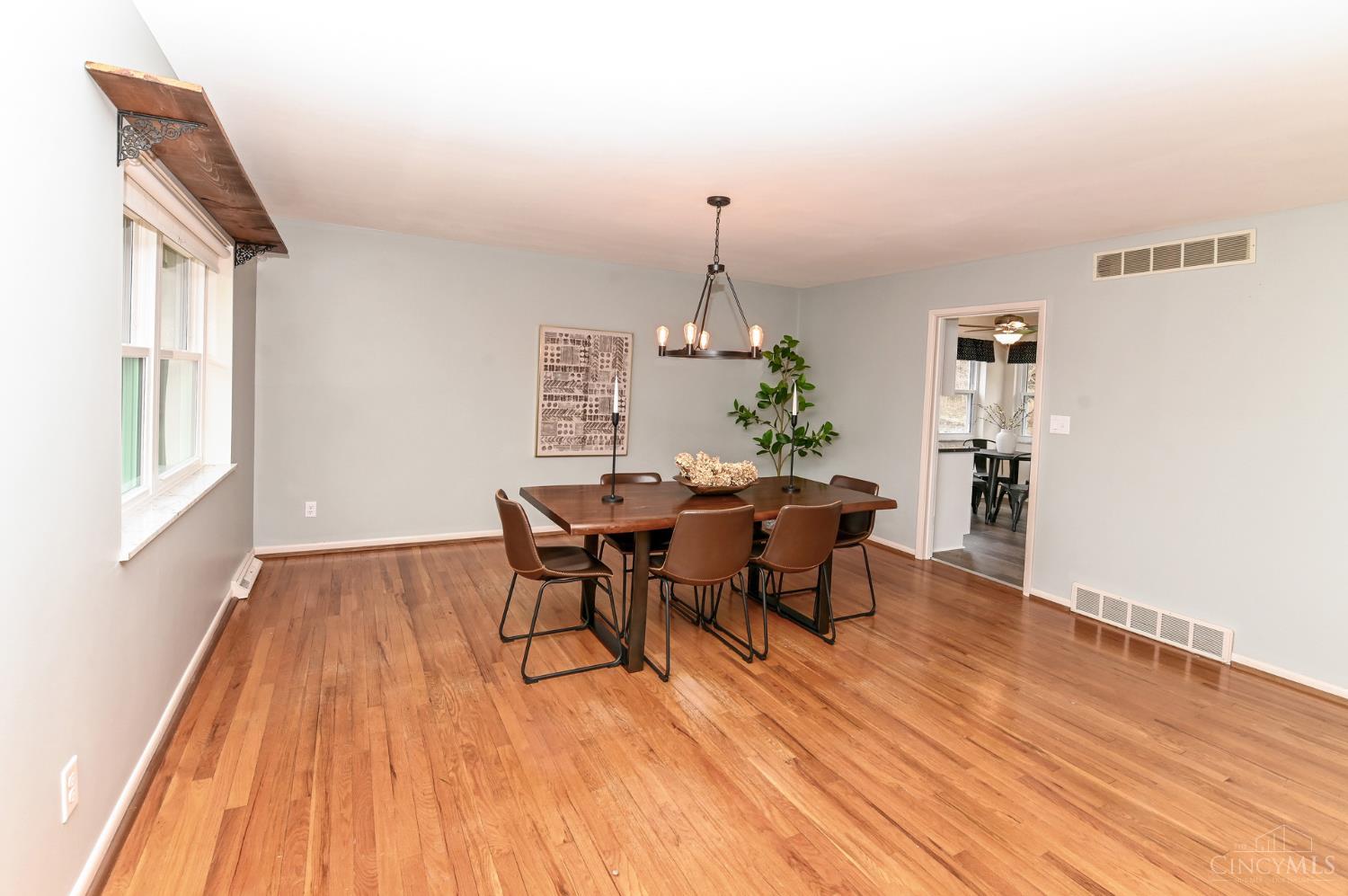 698 Cedar Knolls Court