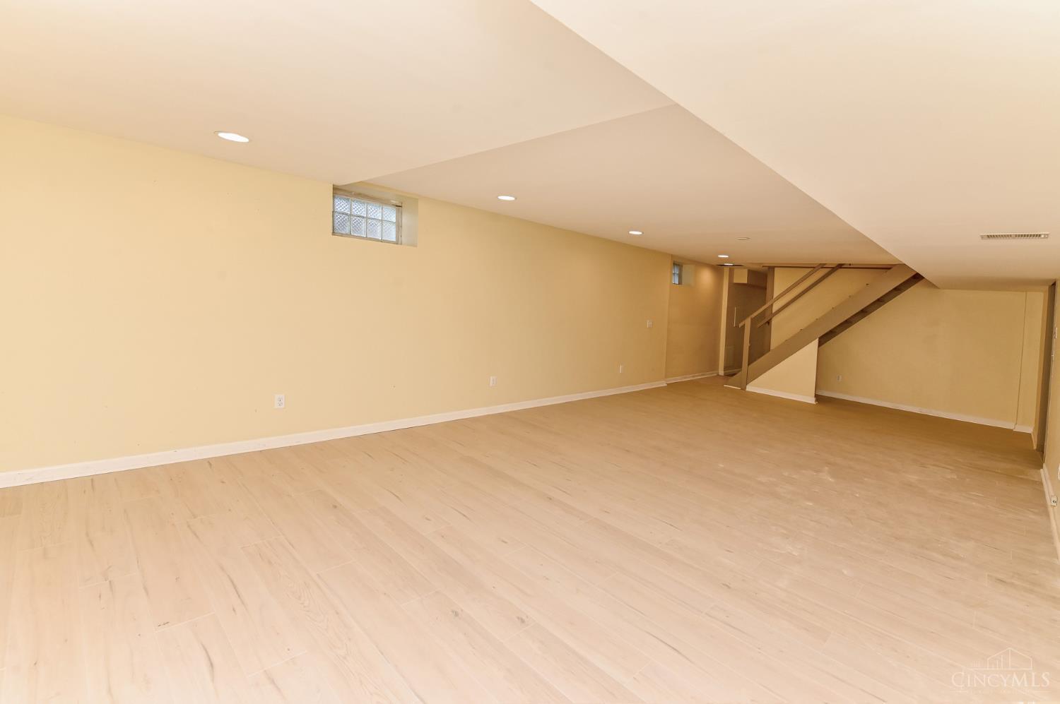 698 Cedar Knolls Court
