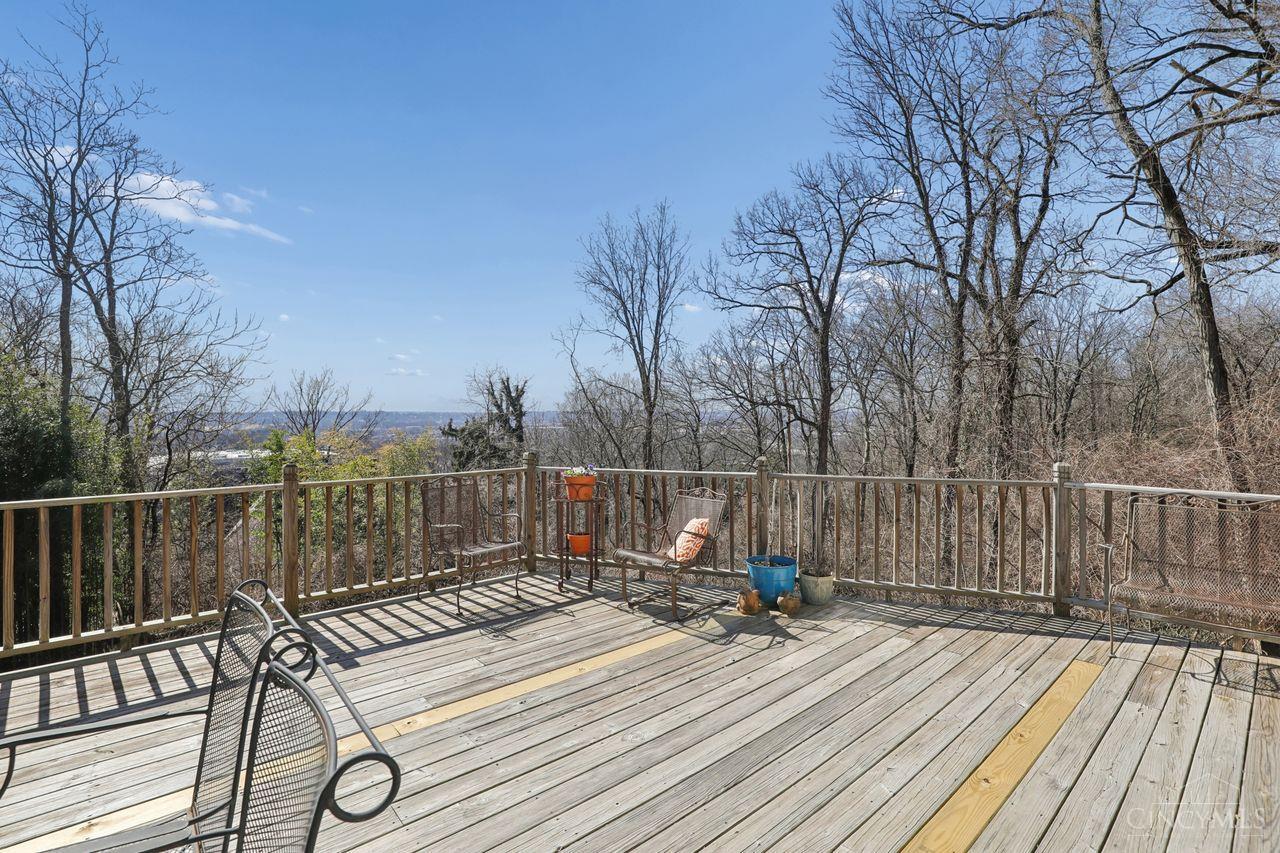 3817 Davenant Avenue