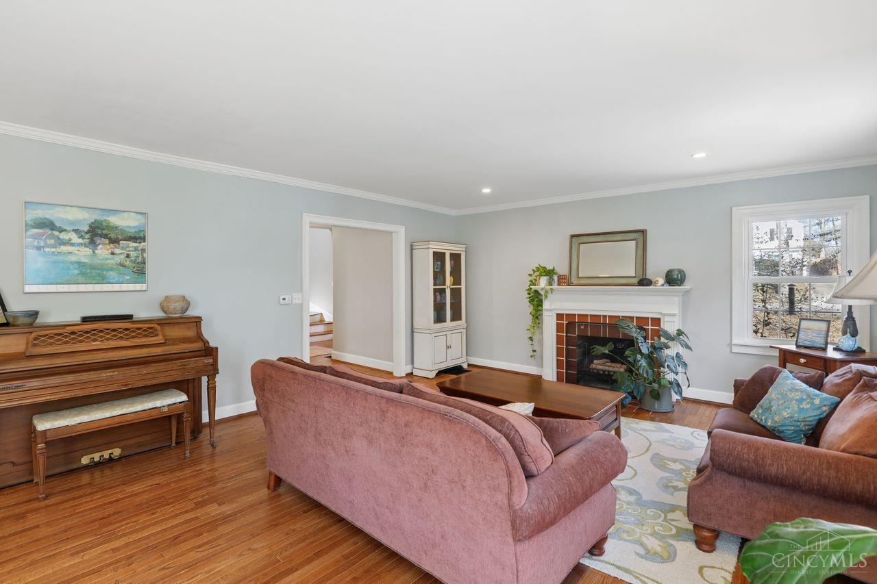 3817 Davenant Avenue