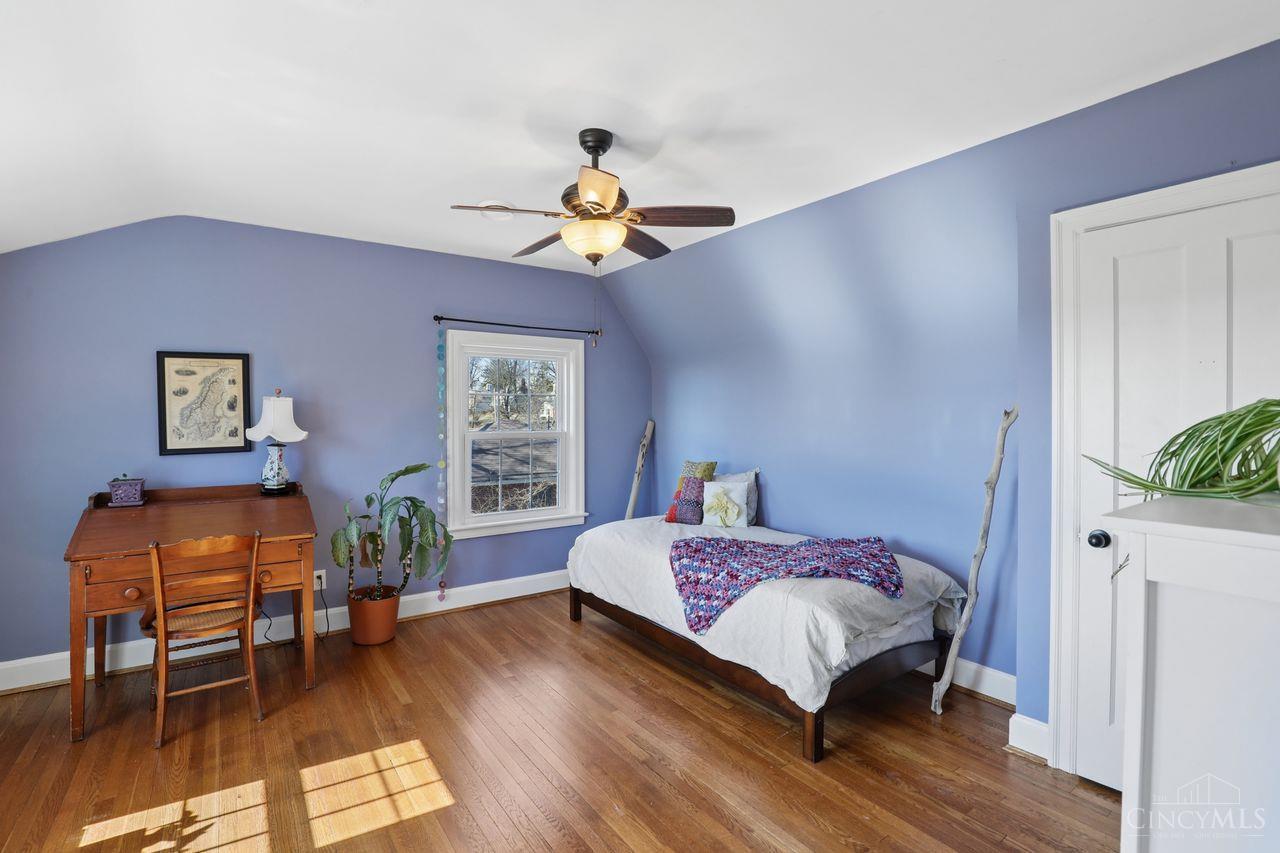 3817 Davenant Avenue