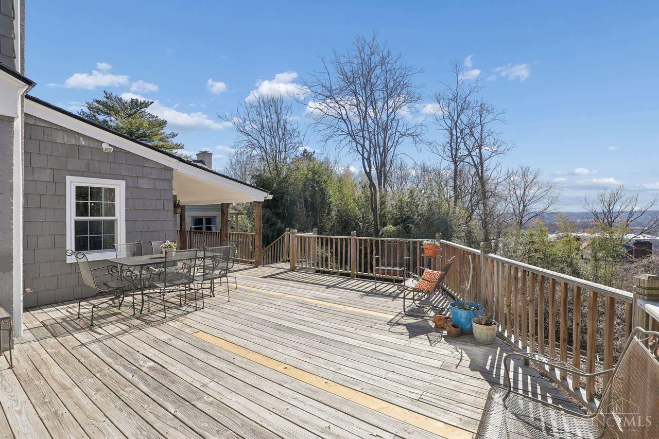 3817 Davenant Avenue