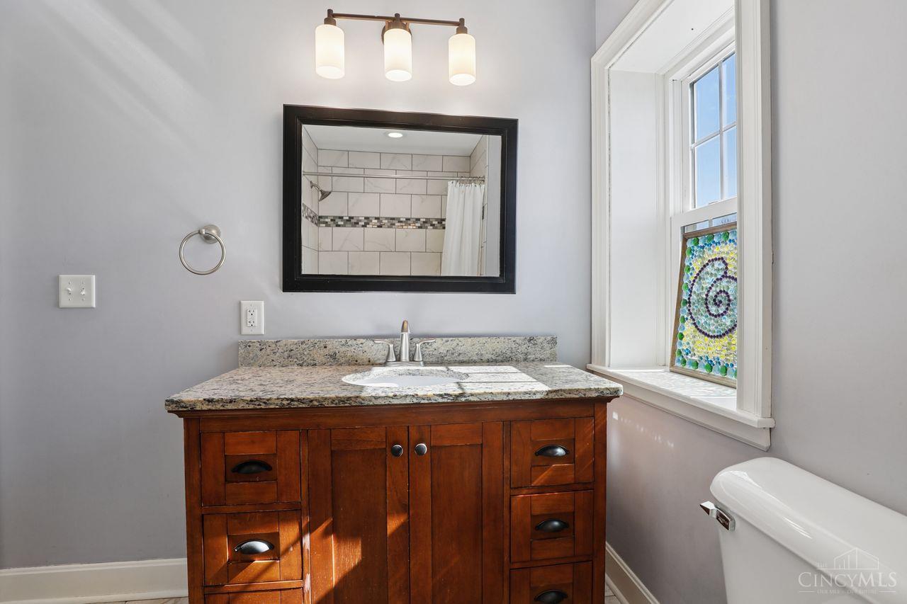 3817 Davenant Avenue