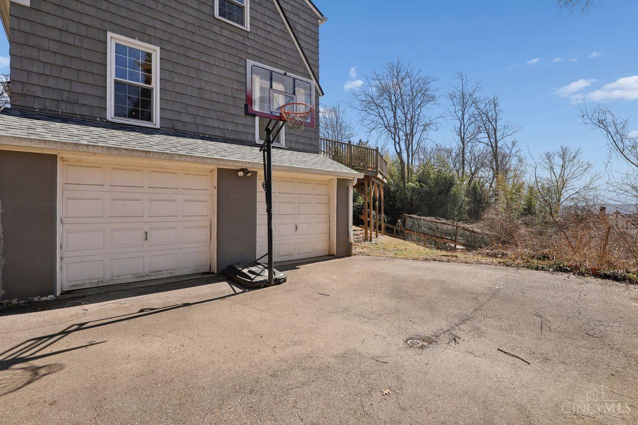 3817 Davenant Avenue