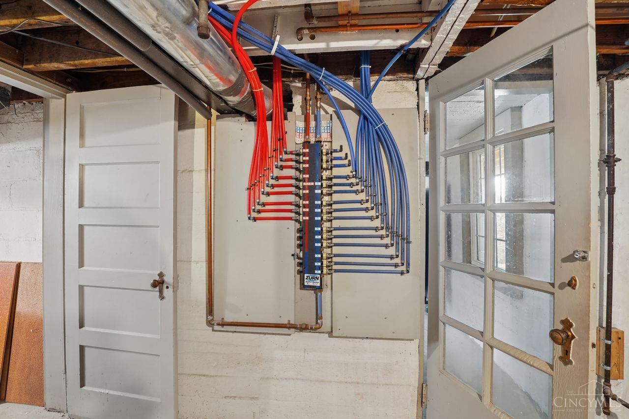 3817 Davenant Avenue