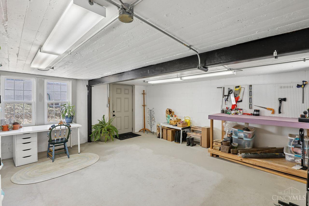 3817 Davenant Avenue