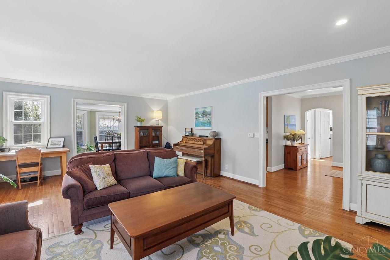 3817 Davenant Avenue