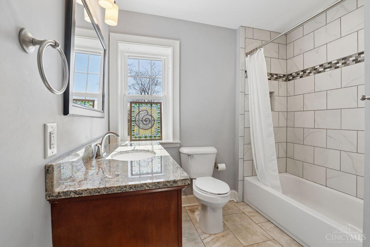 3817 Davenant Avenue